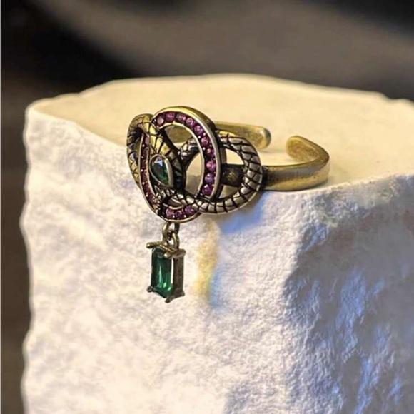 Free People Jewelry - Snake Gemstone Ring S1243